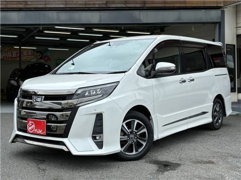 TOYOTA NOAH