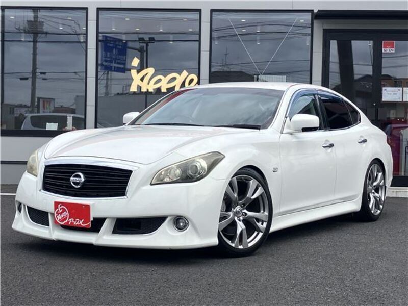 NISSAN FUGA