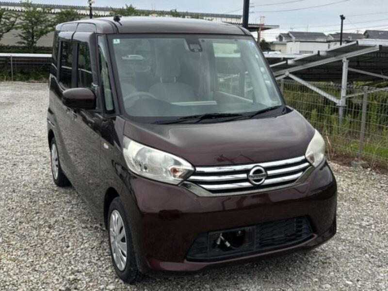 NISSAN DAYZ ROOX