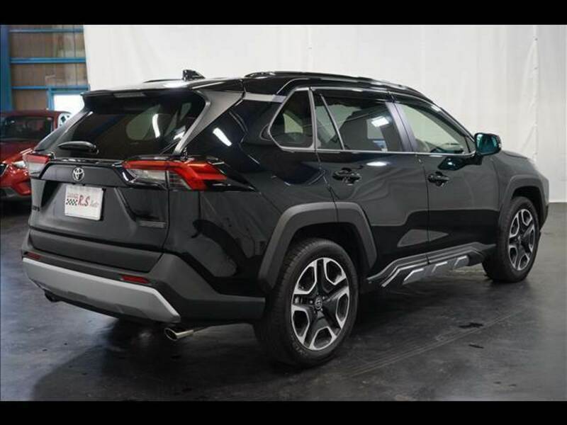 RAV4