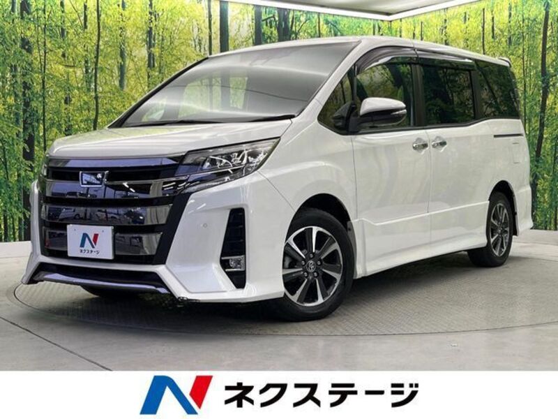 TOYOTA NOAH