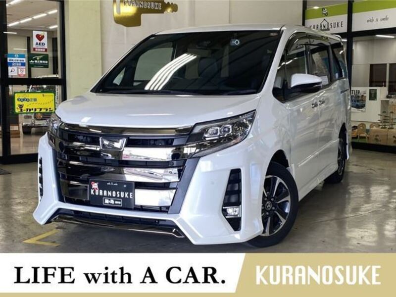 TOYOTA NOAH