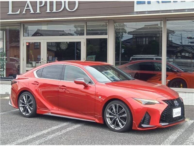 LEXUS IS