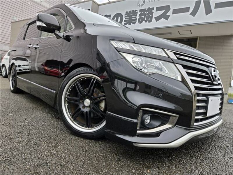NISSAN ELGRAND