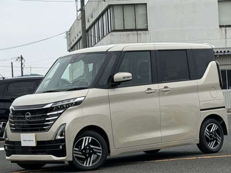 NISSAN ROOX