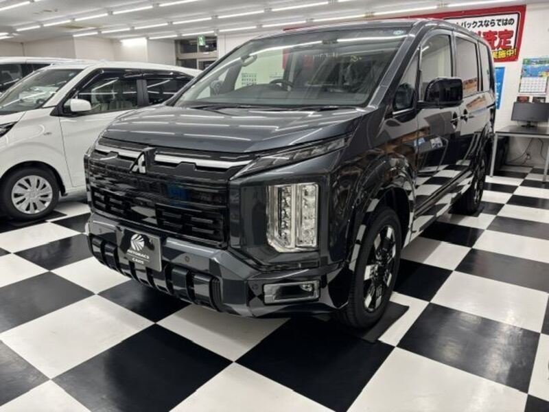 MITSUBISHI DELICA D5