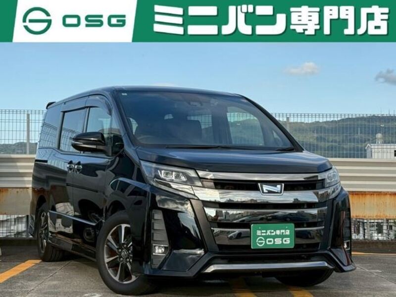 TOYOTA NOAH