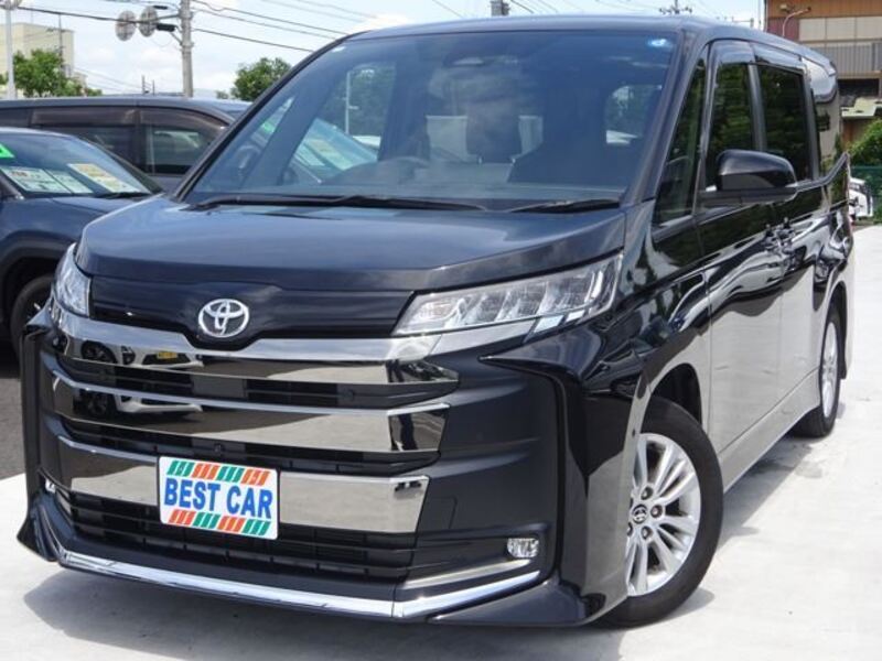 TOYOTA NOAH