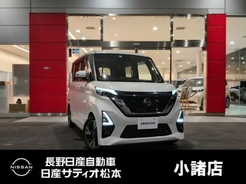 NISSAN ROOX