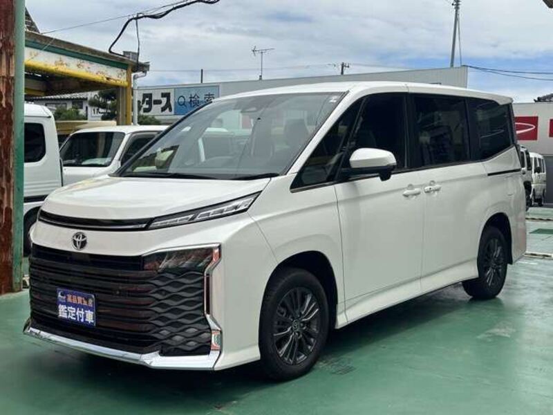 TOYOTA VOXY