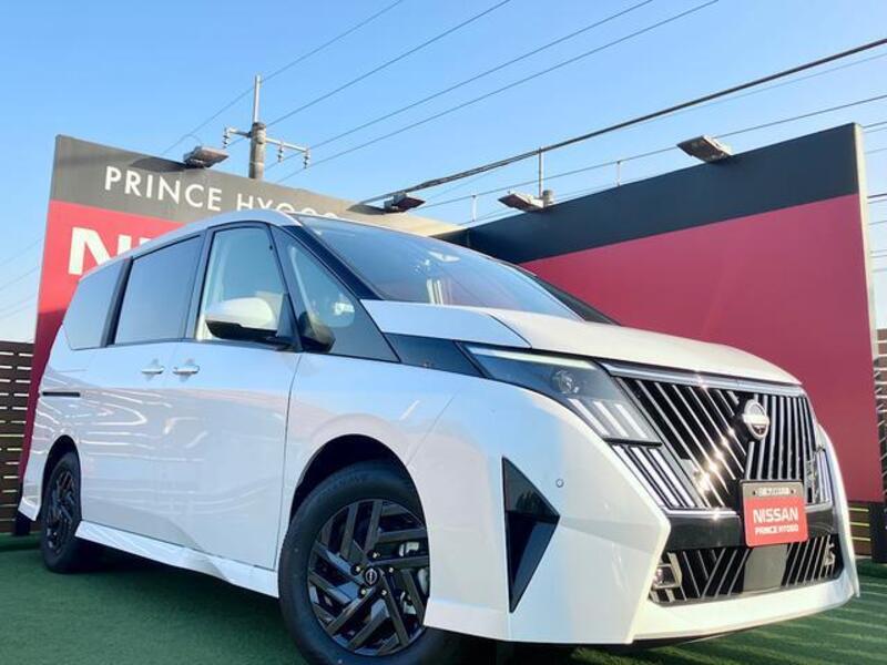 NISSAN SERENA