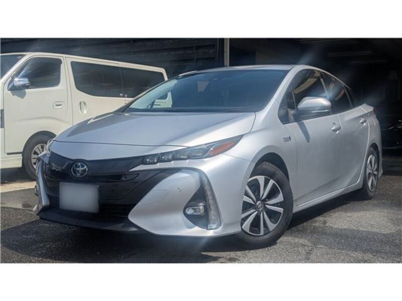 TOYOTA PRIUS PHV