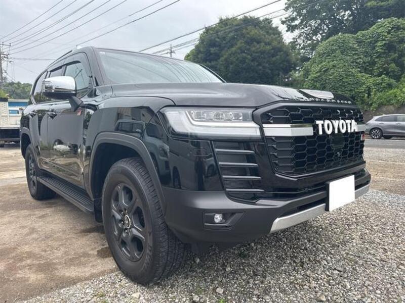 TOYOTA LAND CRUISER