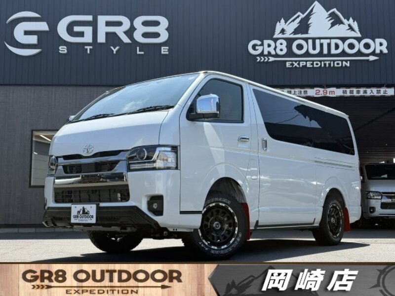 TOYOTA HIACE VAN