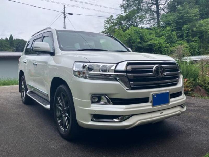 TOYOTA LAND CRUISER