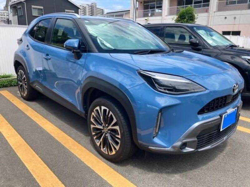 TOYOTA YARIS CROSS