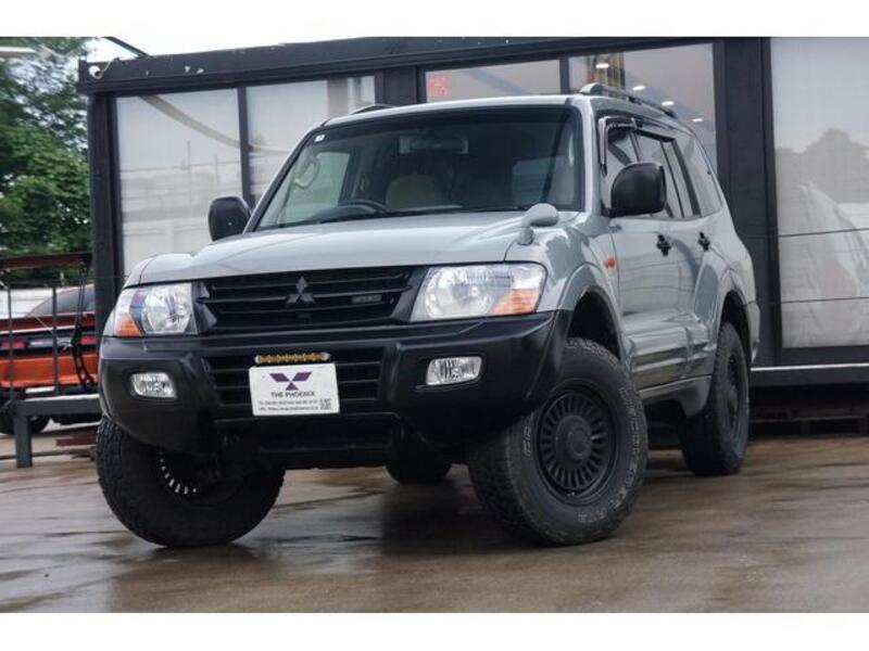 MITSUBISHI PAJERO
