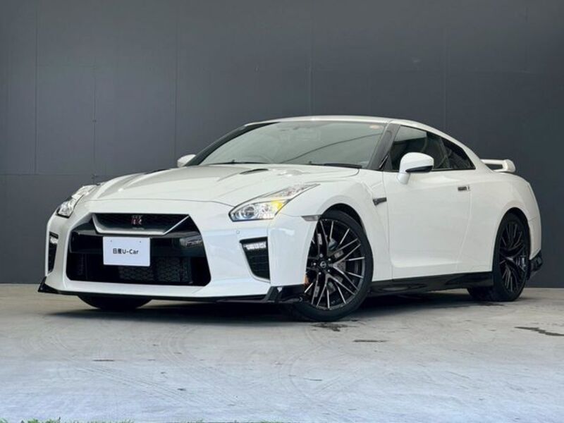 NISSAN GT-R
