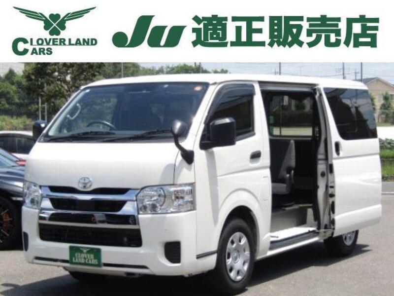 TOYOTA HIACE VAN