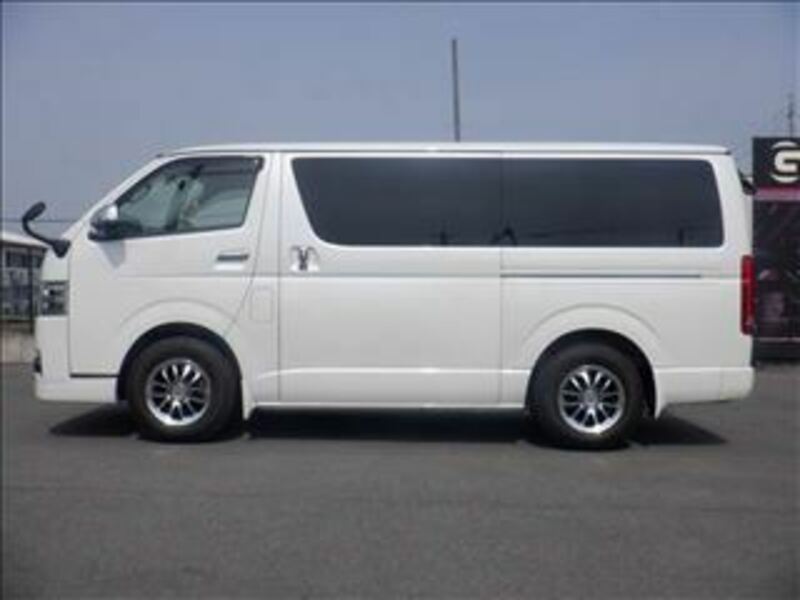 HIACE VAN-12