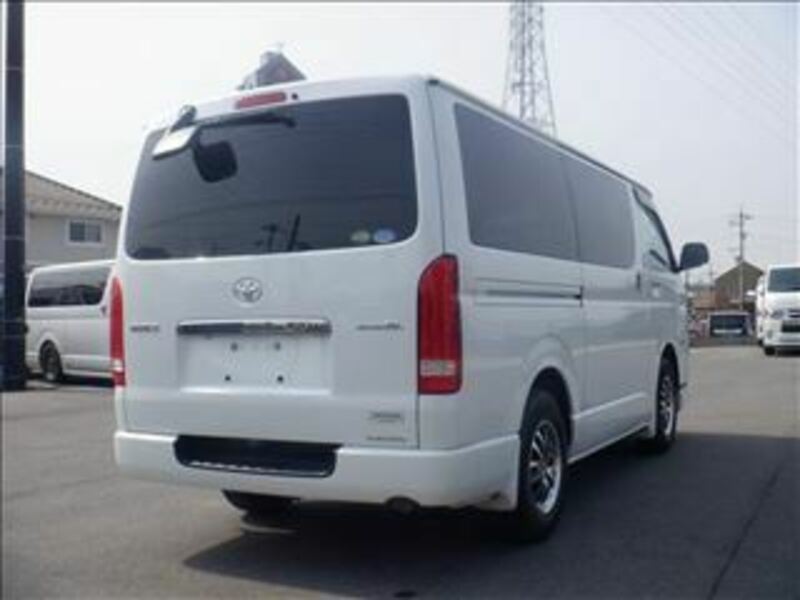 HIACE VAN-13