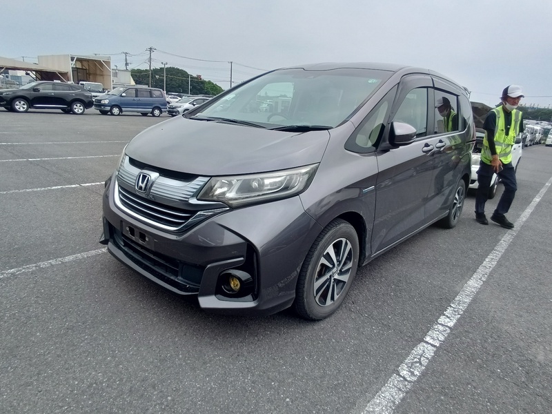 HONDA FREED HYBRID