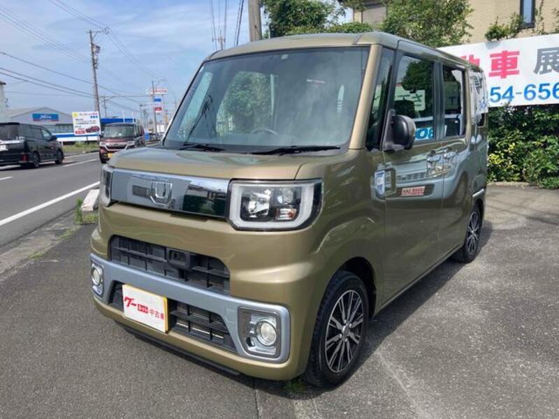 DAIHATSU WAKE
