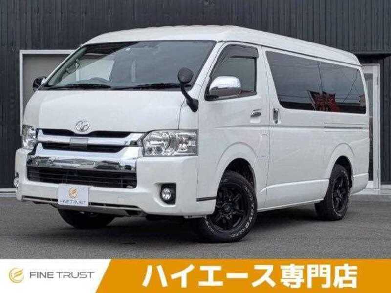 TOYOTA HIACE VAN