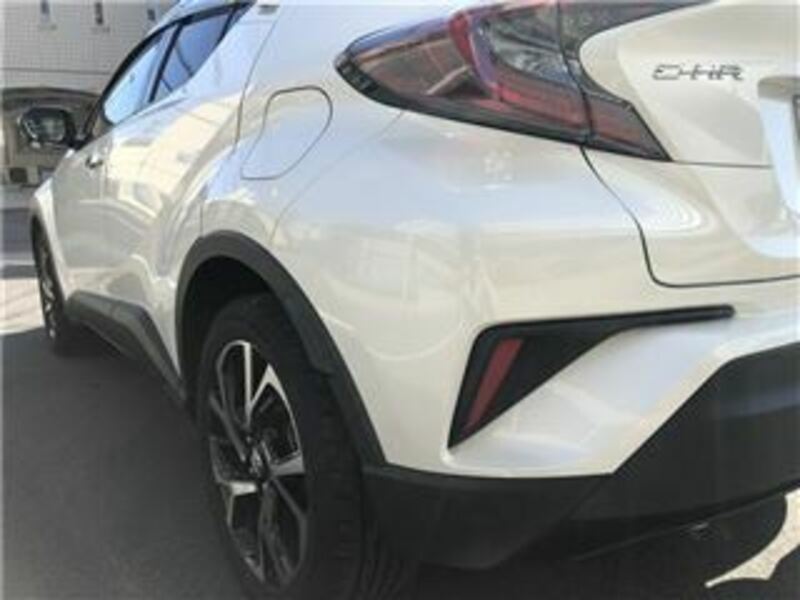 C-HR-11