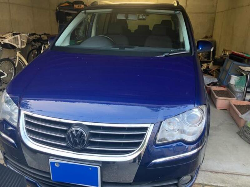 VOLKSWAGEN GOLF TOURAN