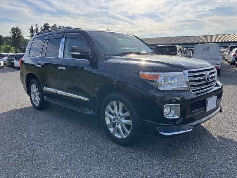 TOYOTA LAND CRUISER