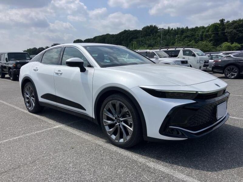 TOYOTA CROWN CROSSOVER