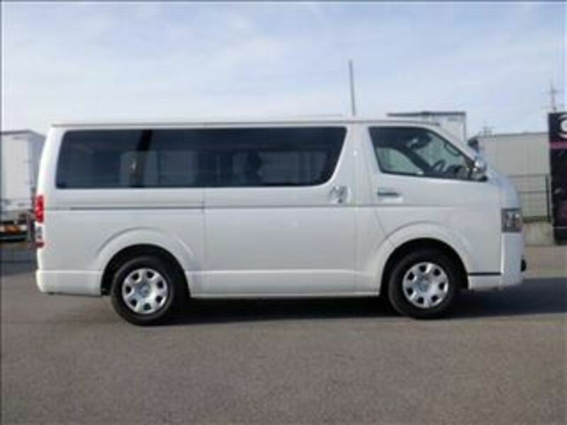 HIACE VAN-11