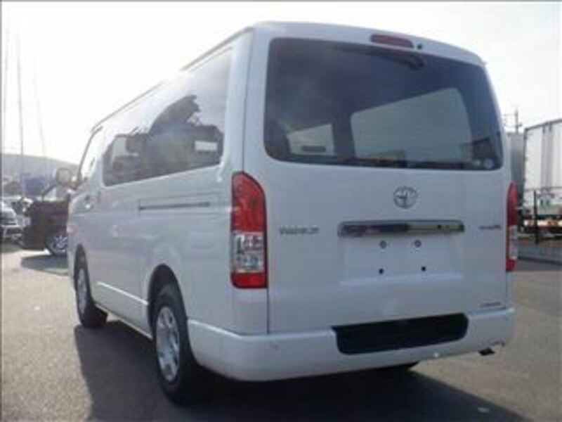 HIACE VAN-13