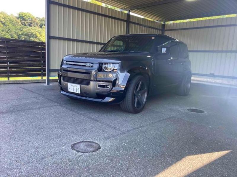 LAND ROVER DEFENDER