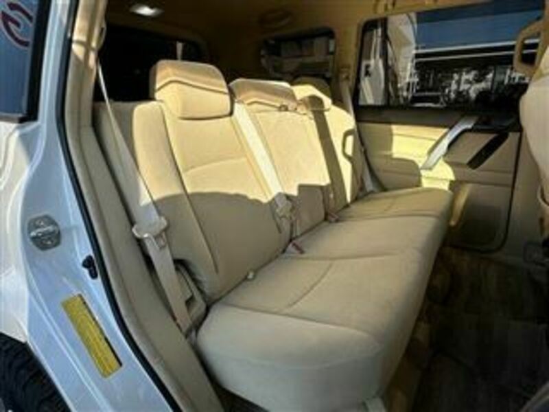 LAND CRUISER PRADO-8