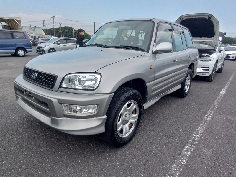 TOYOTA RAV4 L