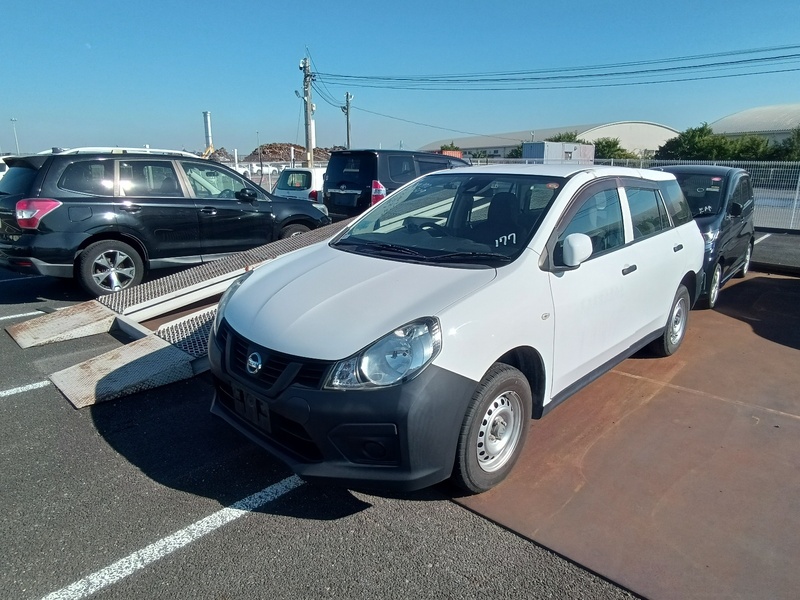 NISSAN AD