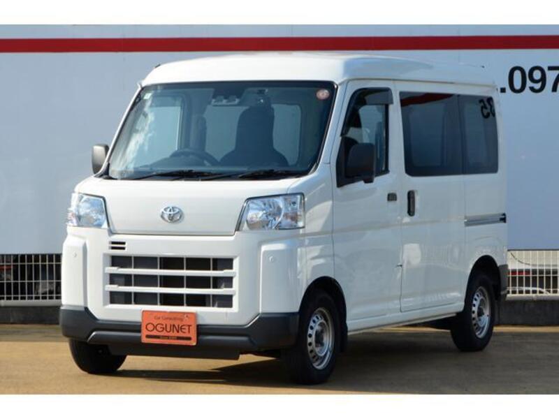 TOYOTA PIXIS VAN