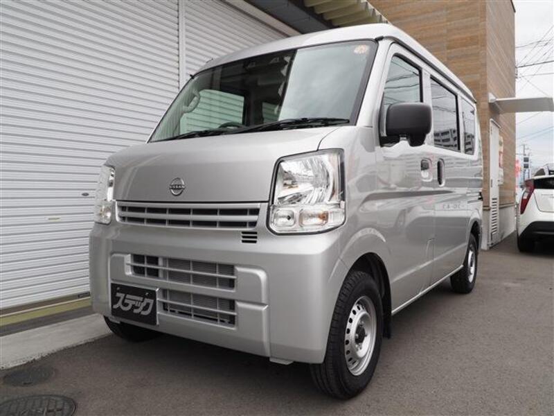 NISSAN CLIPPER VAN