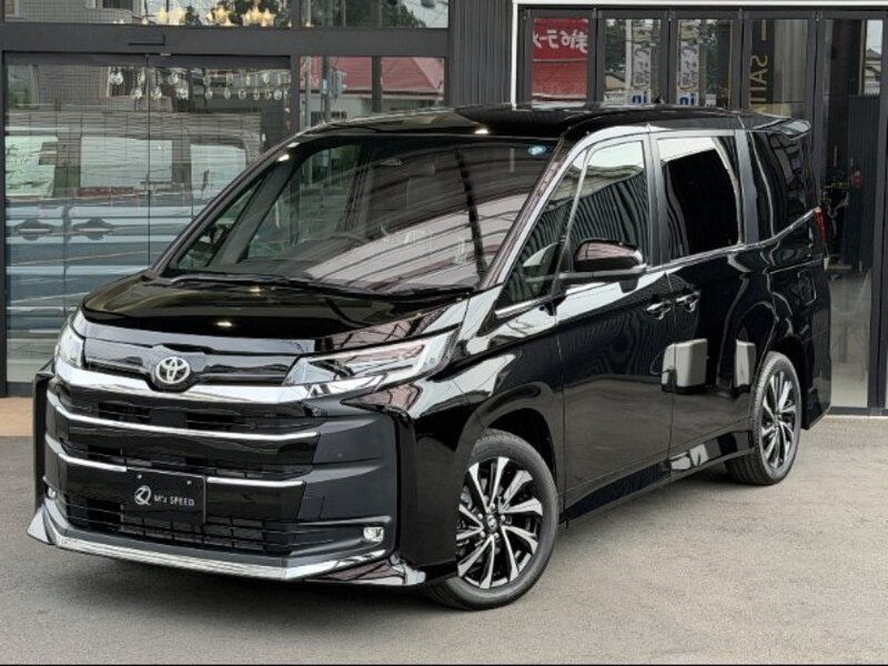 TOYOTA NOAH