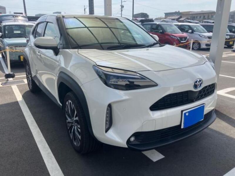 TOYOTA YARIS CROSS