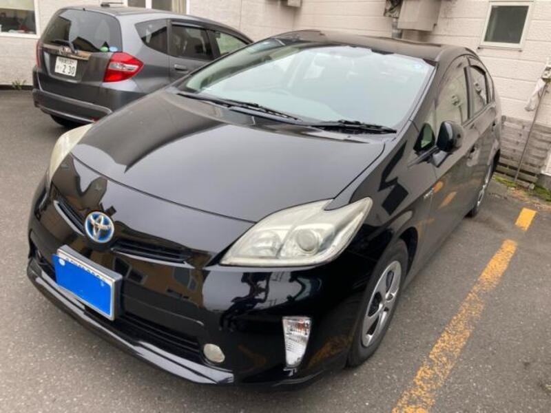 TOYOTA PRIUS