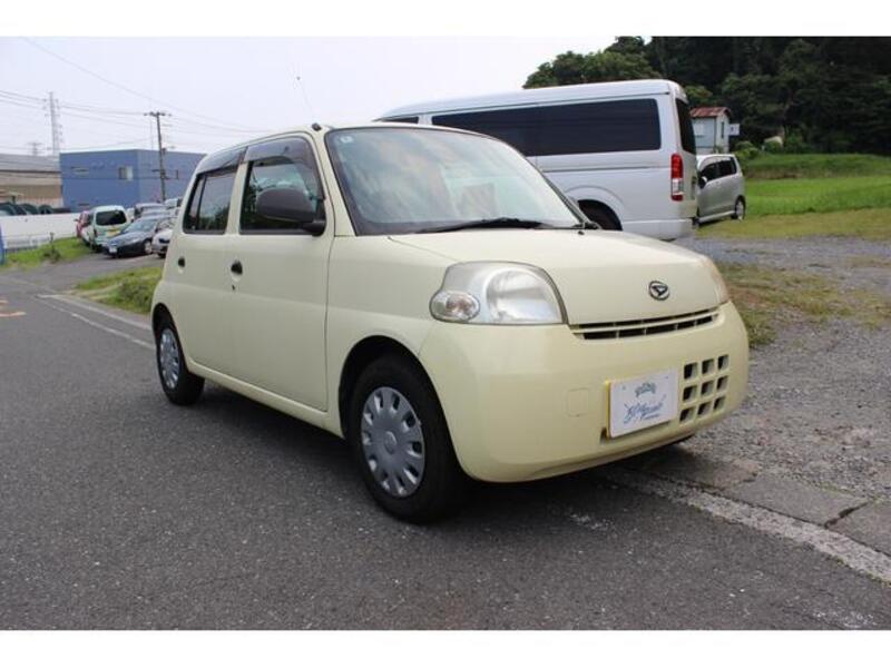 DAIHATSU ESSE
