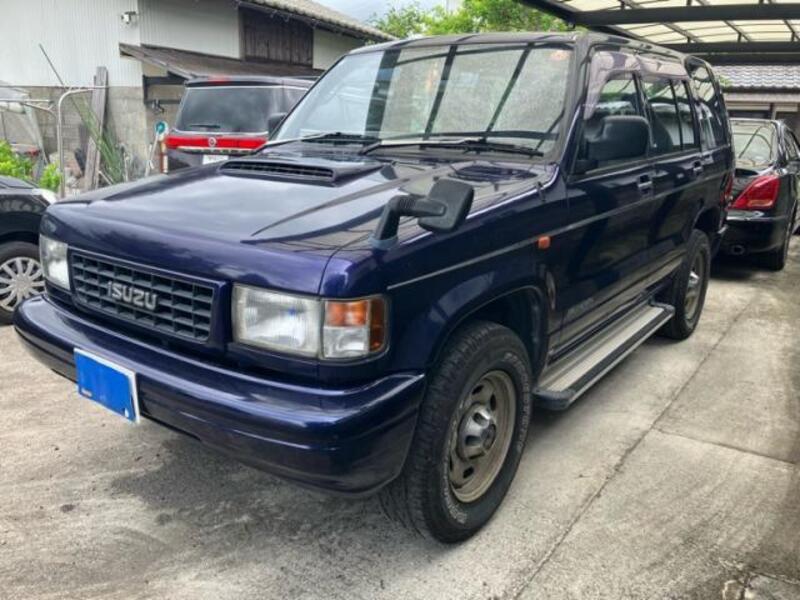 ISUZU BIGHORN
