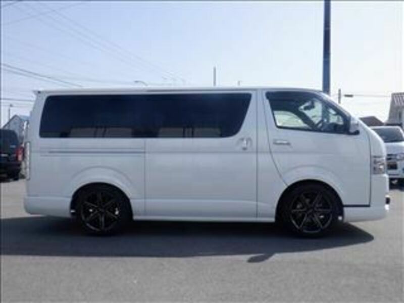 HIACE VAN-11