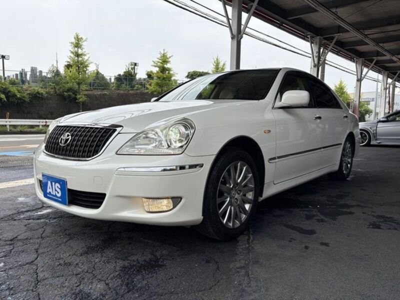TOYOTA CROWN MAJESTA