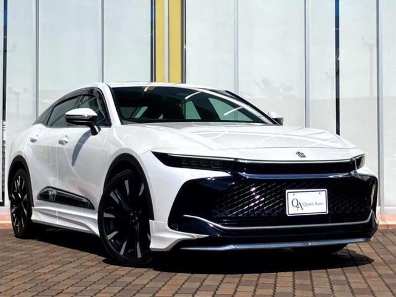 TOYOTA CROWN CROSSOVER