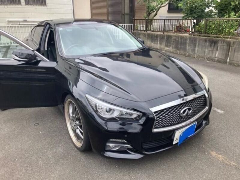 NISSAN SKYLINE