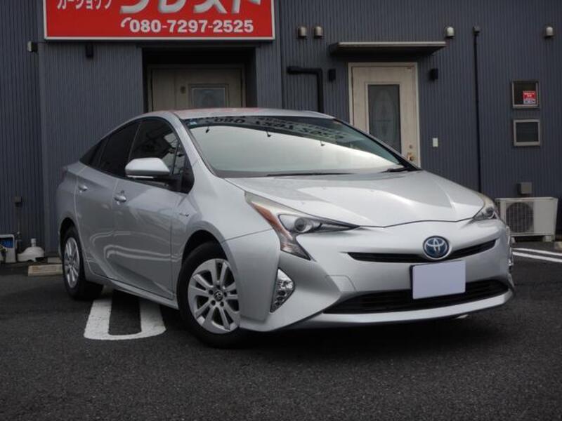 TOYOTA PRIUS